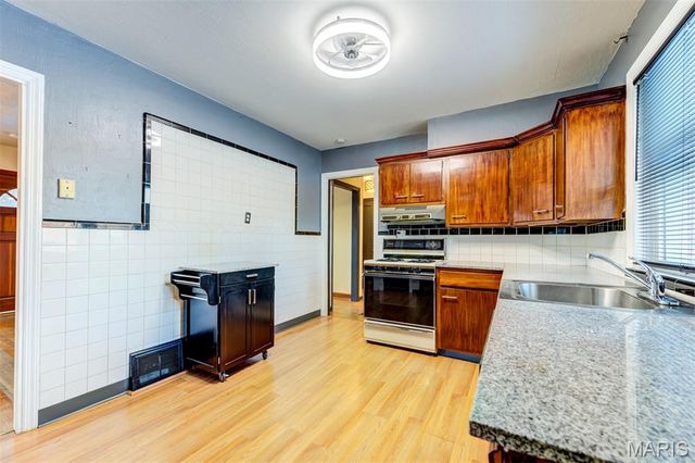 1250 S New Florissant Road, Florissant, MO 63031