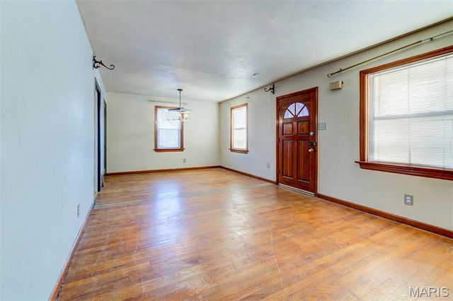 1250 S New Florissant Road, Florissant, MO 63031