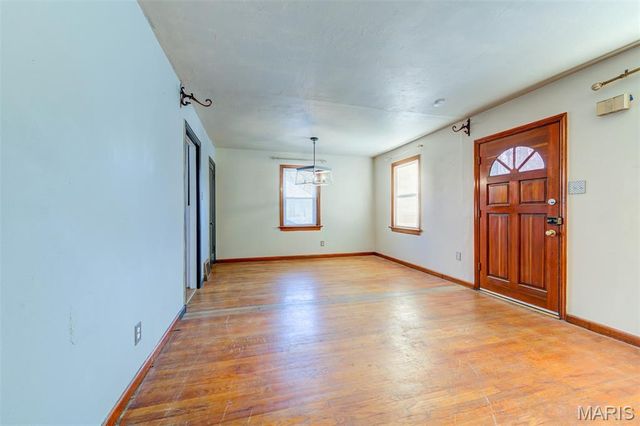 1250 S New Florissant Road, Florissant, MO 63031