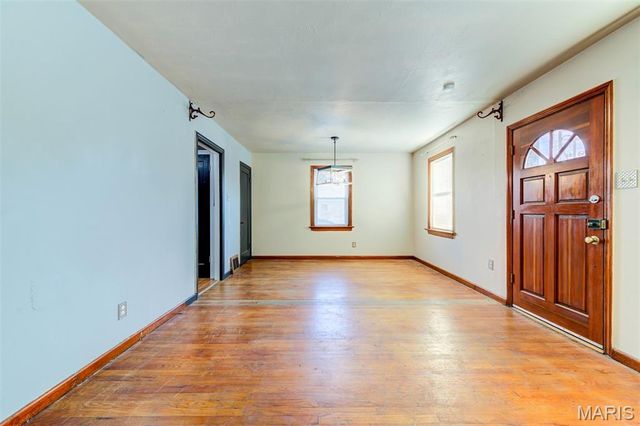 1250 S New Florissant Road, Florissant, MO 63031