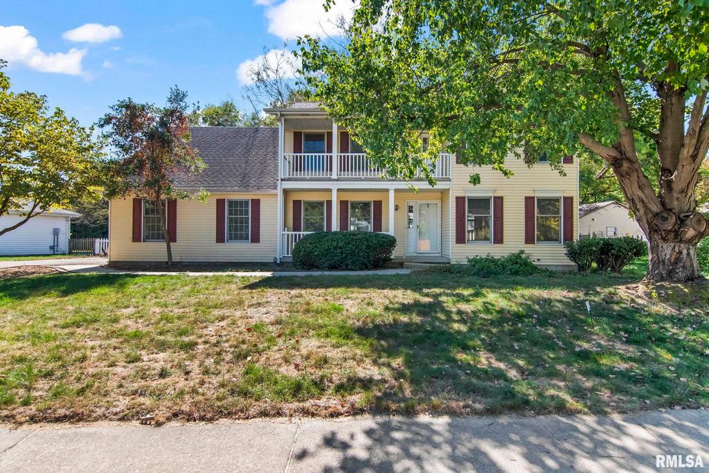 3024 GREENBRIAR Drive, Springfield, IL 62704