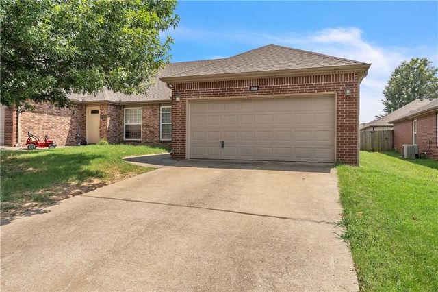 286-288 Copper Oaks Drive, Centerton, AR 72719
