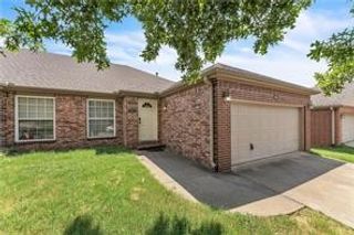 286-288 Copper Oaks Drive, Centerton, AR 72719