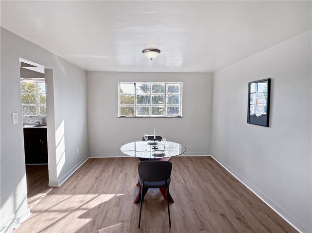 6444 Apple St, Lincoln Larimer, PA 15206