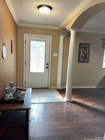 114 Nueces, Seguin, TX 78155