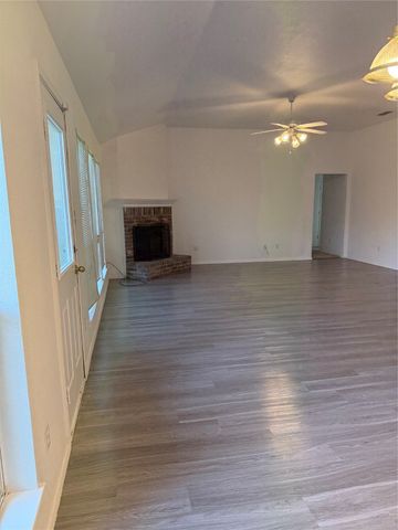 334 River Oaks Lane, Canton, TX 75103