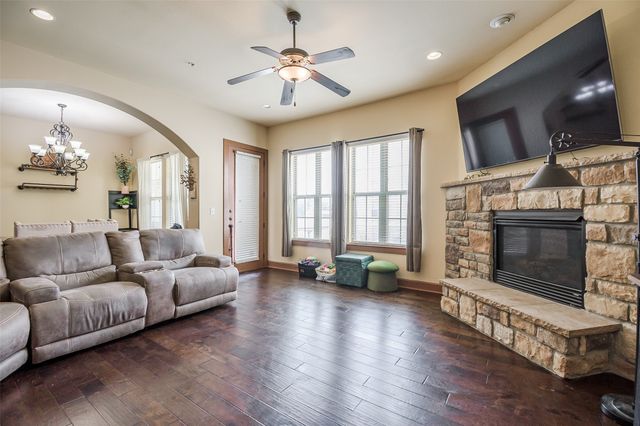 6631 Via Positano 212, Irving, TX 75039