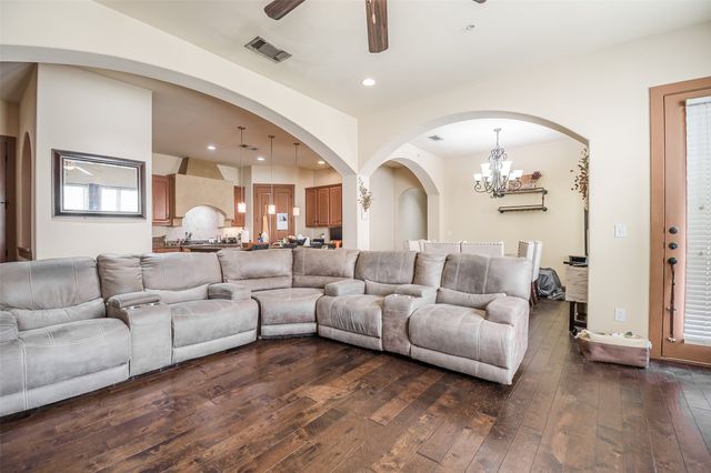 6631 Via Positano 212, Irving, TX 75039