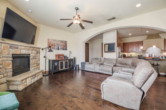 6631 Via Positano 212, Irving, TX 75039