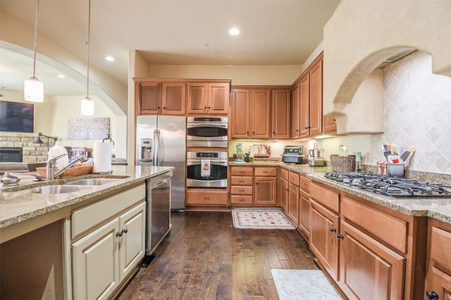 6631 Via Positano 212, Irving, TX 75039