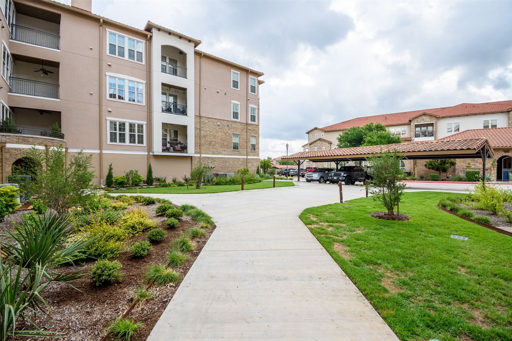 6631 Via Positano 212, Irving, TX 75039