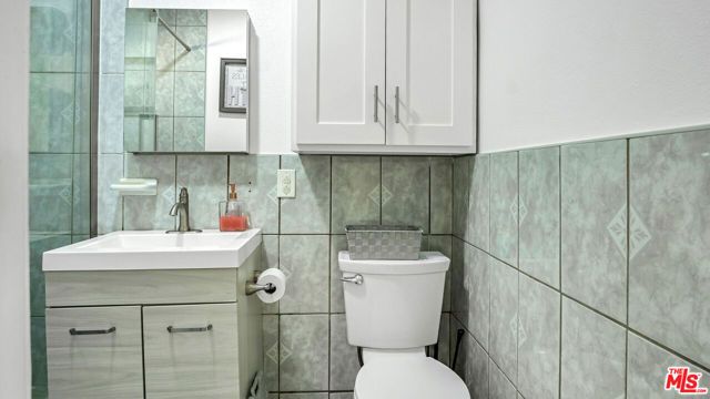 7069 Apperson Street, Los Angeles, CA 91042