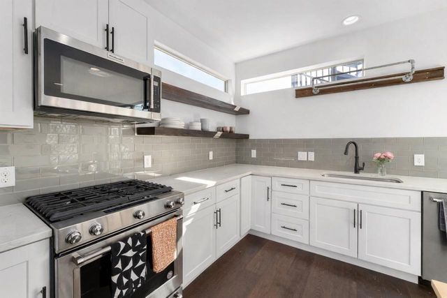 2014 E 9th ST 2, Austin, TX 78702