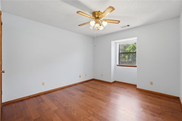 257 County Road 332, Eureka Springs, AR 72632