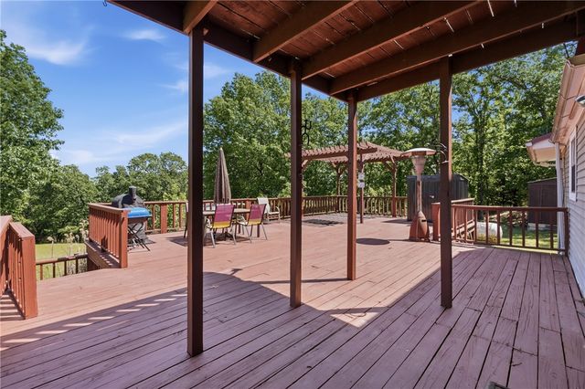 257 County Road 332, Eureka Springs, AR 72632