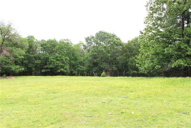 257 County Road 332, Eureka Springs, AR 72632