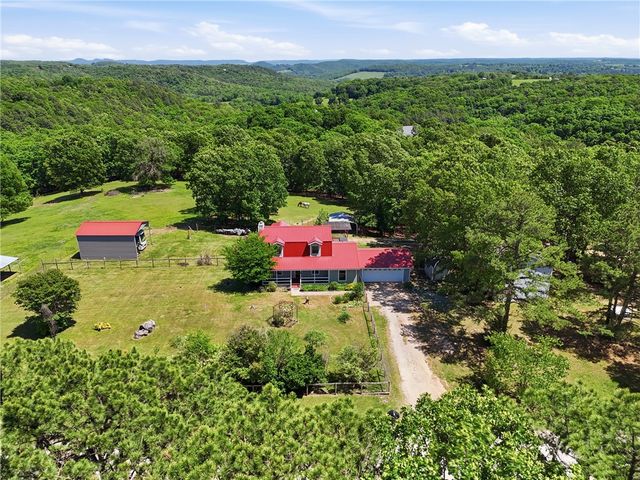 257 County Road 332, Eureka Springs, AR 72632