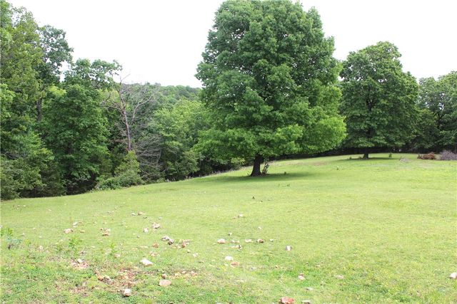 257 County Road 332, Eureka Springs, AR 72632
