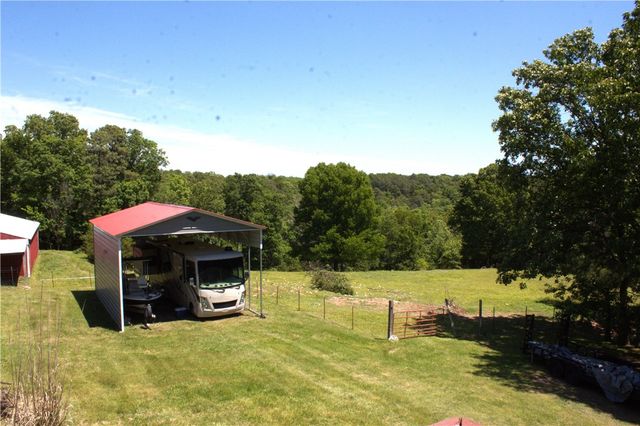 257 County Road 332, Eureka Springs, AR 72632