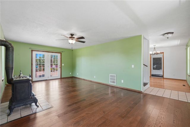 257 County Road 332, Eureka Springs, AR 72632