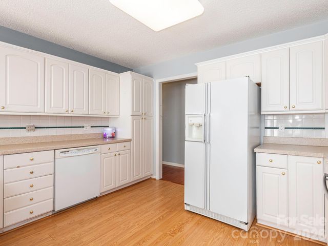 4799 Morris Glen Drive SW, Concord, NC 28027