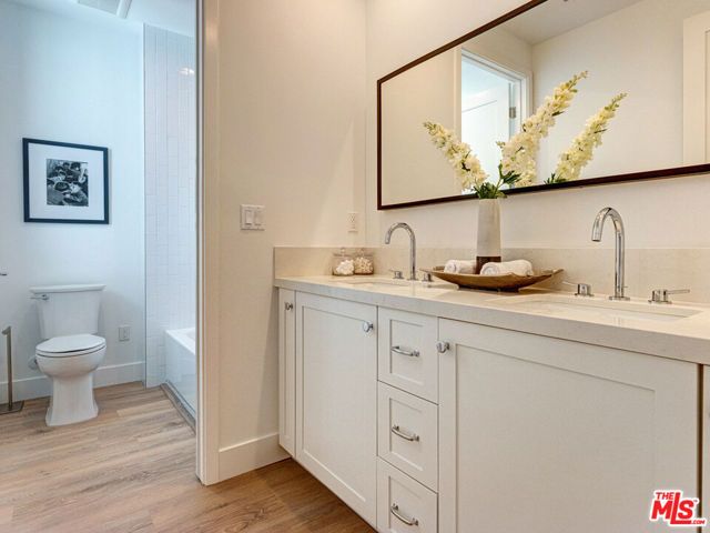 1625 S Wooster Street, Los Angeles, CA 90035