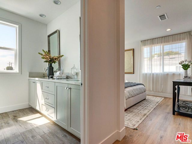 1625 S Wooster Street, Los Angeles, CA 90035
