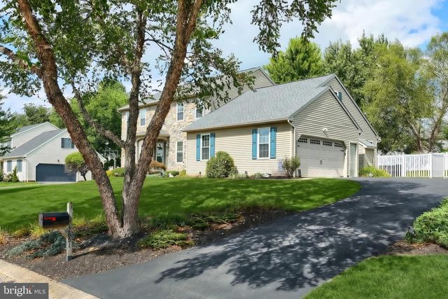 2851 PRIMROSE LN N, York, PA 17404