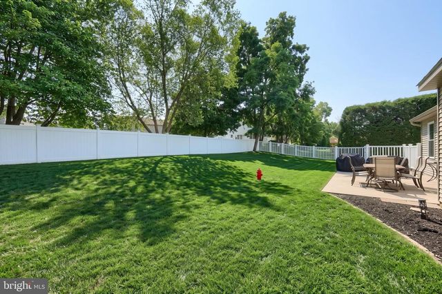2851 PRIMROSE LN N, York, PA 17404