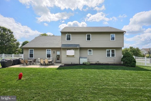 2851 PRIMROSE LN N, York, PA 17404