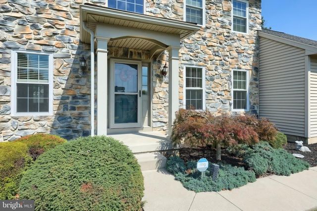 2851 PRIMROSE LN N, York, PA 17404