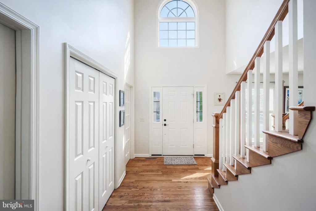 Image 11 of property listing at 2851 PRIMROSE LN N, York, PA 17404