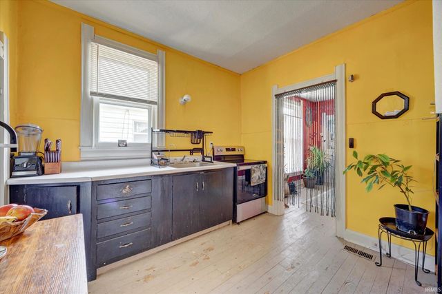 613 S Walnut Street, Bloomington, IN 47401