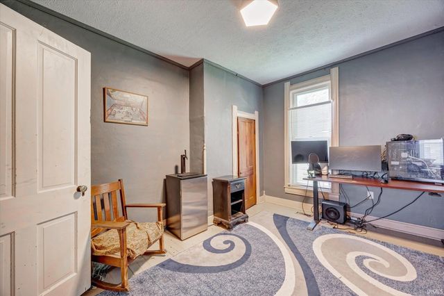 613 S Walnut Street, Bloomington, IN 47401