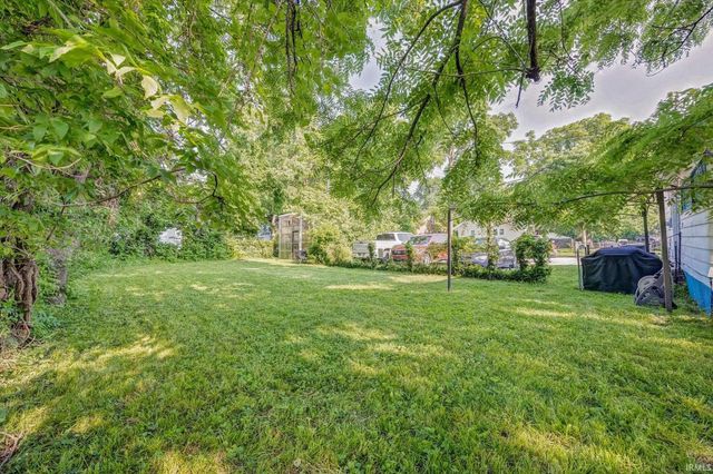 613 S Walnut Street, Bloomington, IN 47401