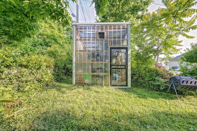 613 S Walnut Street, Bloomington, IN 47401