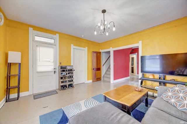 613 S Walnut Street, Bloomington, IN 47401