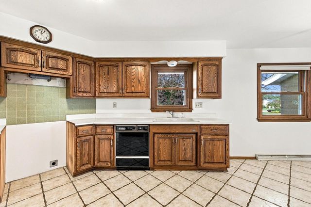 3735 San Fernando DRIVE, Brookfield, WI 53045