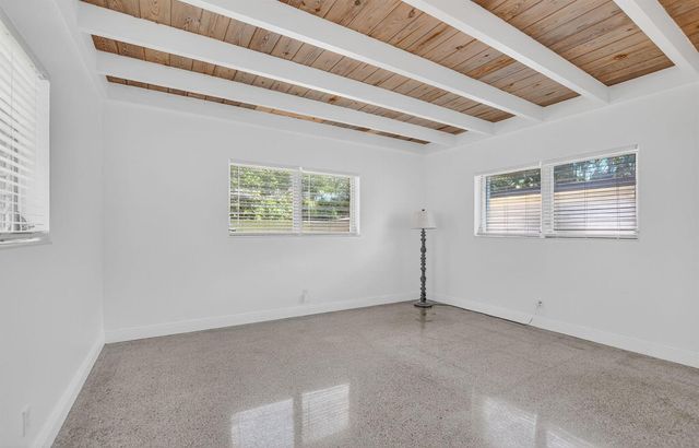 910 SE 3RD Street, Boynton Beach, FL 33435