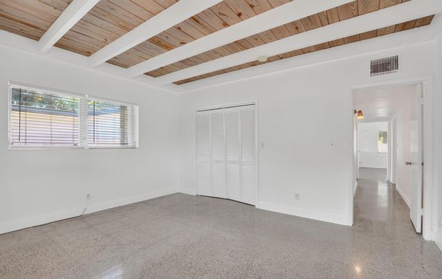 910 SE 3RD Street, Boynton Beach, FL 33435