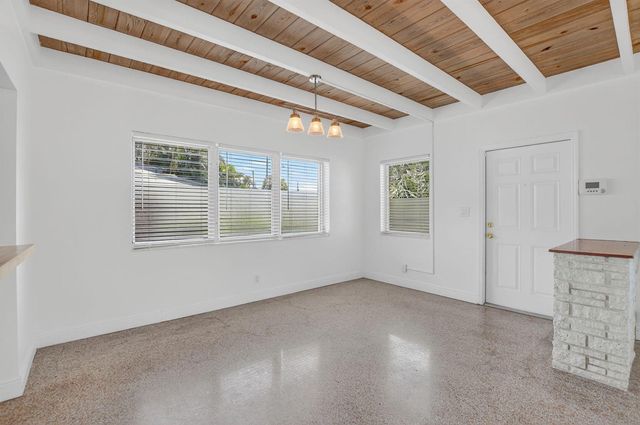 910 SE 3RD Street, Boynton Beach, FL 33435