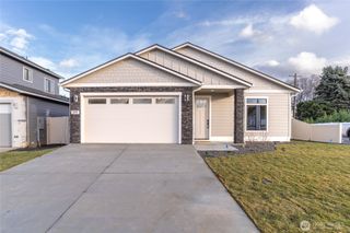 544 S Oasis Loop, East Wenatchee, WA 98802