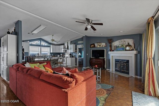 367 Madison 7825, Huntsville, AR 72740