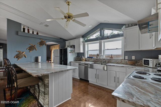 367 Madison 7825, Huntsville, AR 72740