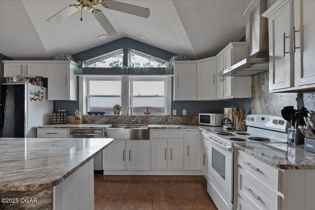 367 Madison 7825, Huntsville, AR 72740