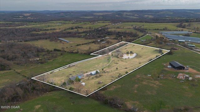 367 Madison 7825, Huntsville, AR 72740