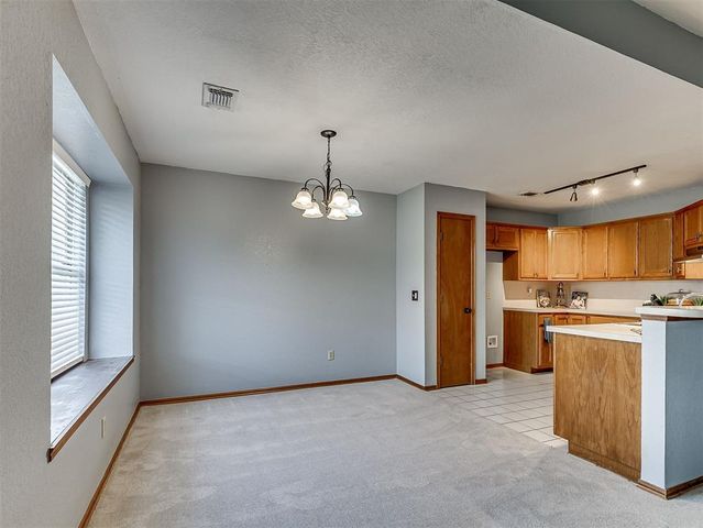 321 Bradgate Drive, Yukon, OK 73099