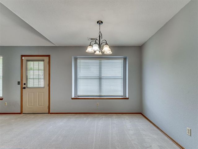 321 Bradgate Drive, Yukon, OK 73099