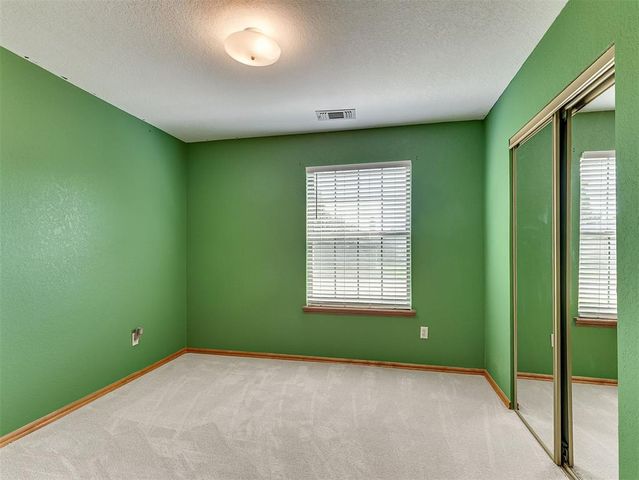 321 Bradgate Drive, Yukon, OK 73099