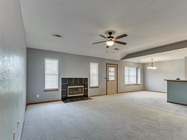 321 Bradgate Drive, Yukon, OK 73099